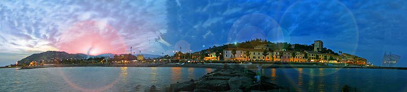 Panorama 360° Cylindrical - Imperia, Nachts, von der Mole
Canon EOS 300D, 16 Bilder
Photoshop und Stitcher
