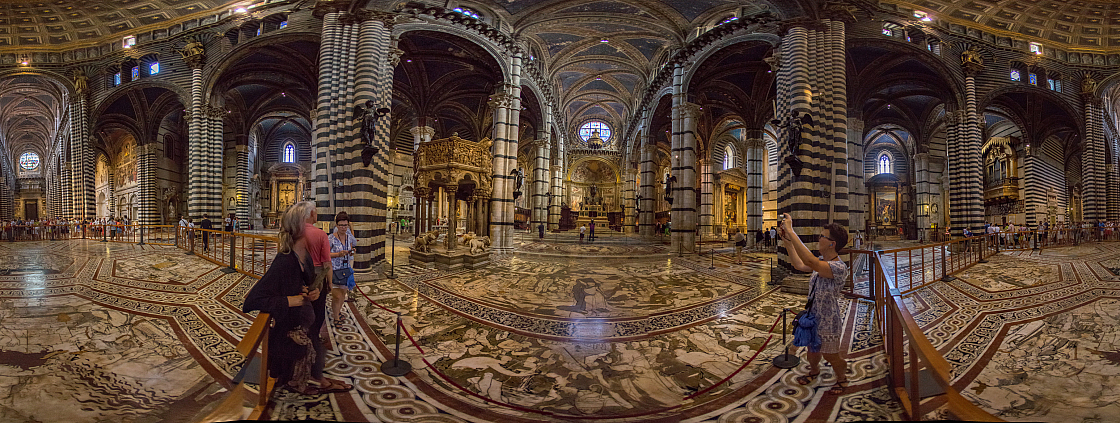20150821122110 96190-pano