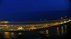 Imperia, Nachts, von der Mole
Canon EOS 300D
30 Sek. Belichtungszeit bei f/5.6