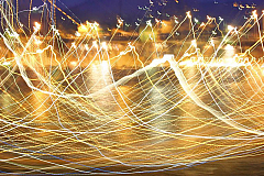 Imperia, Nachts, von der Mole
Canon EOS 300D
25 Sek. Belichtungszeit bei f/5.6