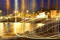 Imperia, Nachts, von der Mole
Canon EOS 300D
25 Sek. Belichtungszeit bei f/5.6