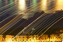 Imperia, Nachts, von der Mole
Canon EOS 300D
30 Sek. Belichtungszeit bei f/5.6